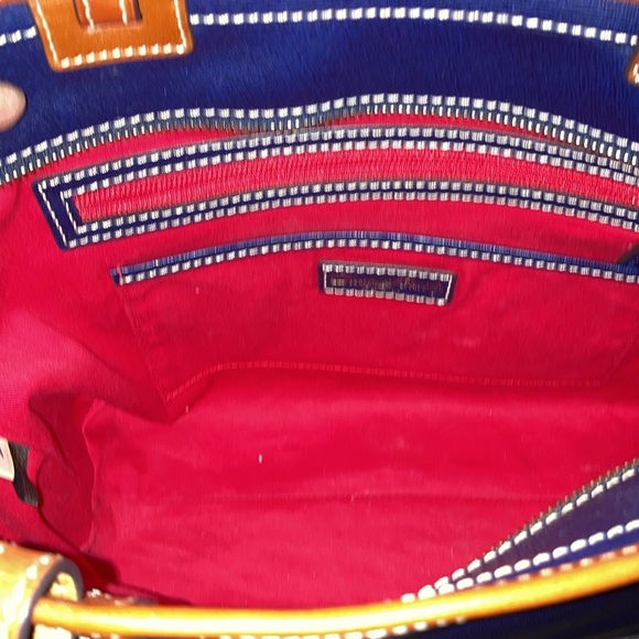 Dooney and Bourke Handbag - Picture 9 of 9